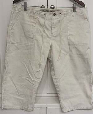 Vintage Mudd Jeans Y2K Cream Drawstring Capri Cargo Pants Size 17